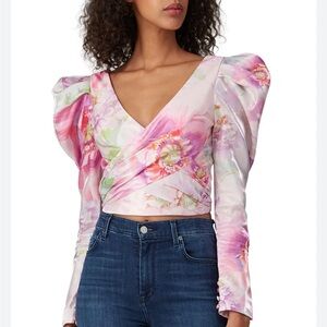 Flor et.al dramatic puff sleeve top